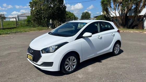 HYUNDAI HB20 1.0 COMFORT PLUS 12V FLEX 4P MANUAL